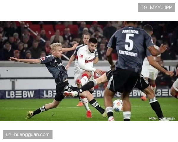 半场战报:斯图加特1-0法兰克福,弗里希单刀破门 半场战报:斯图加特1-0法兰克福,弗里希单刀破门